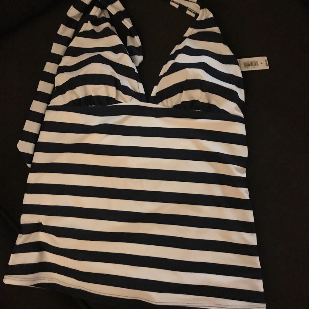 Brand new GAP two piece bathing suit. Size small. - Picture 3 of 7